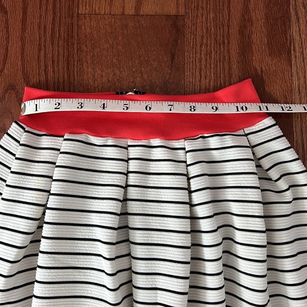 Dina Be skirt with elastic waistband, size S, made in USA - Picture 5 of 6